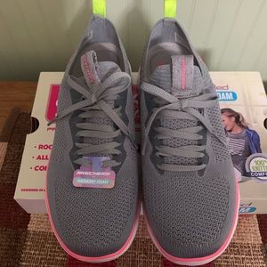 Skechers tennis shoes